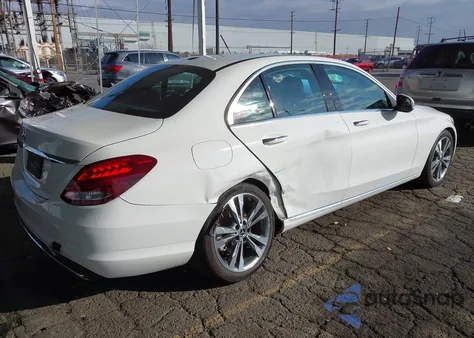 2018 Mercedes-Benz C 300 from USA, damaged, VIN 55SWF4JBXJU280978